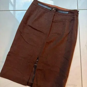 [ 새상품급 ] 23구 브라운 타이트 스커트 38