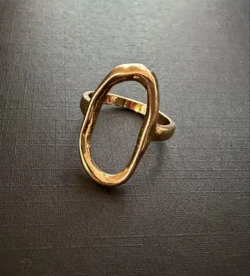 TOMORROWLAND 골드 컬러 타원형 반지 9.5호