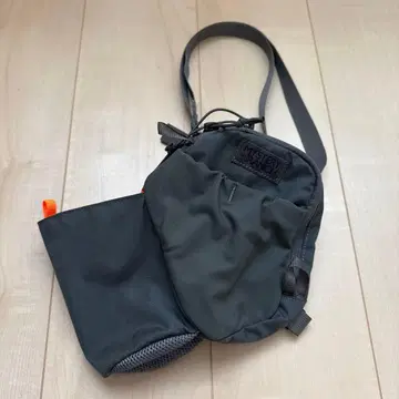 미스터리 랜치, 윙맨, 그레이