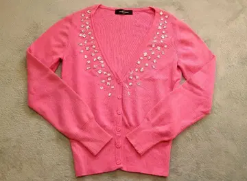 QUEENS COURT 핑크 비쥬 가디건