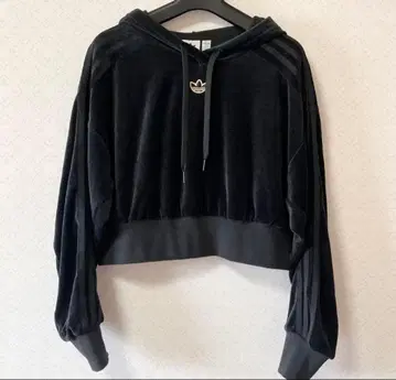 adidas 크롭 기장 상의