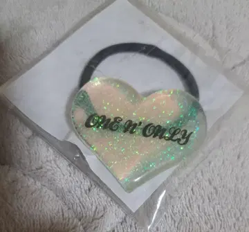 ONE N' ONLY 하트 모양 헤어 액세서리