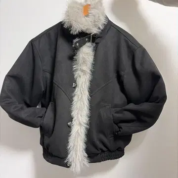 인조 모피 트리밍 블랙 자켓