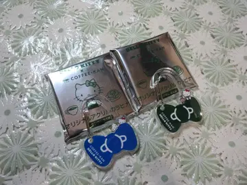 커피관 x 헬로키티 오리지널 아크릴 카라비너 2종 세트