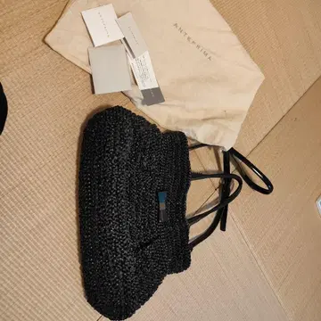 ANTIPRIMA 블랙 토트백