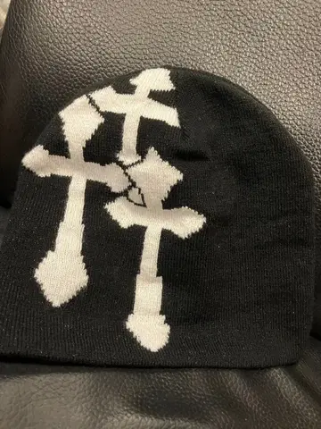 십자가 무늬 니트 모자