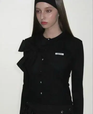 CRANK 리본 포함 블랙 긴팔 가디건