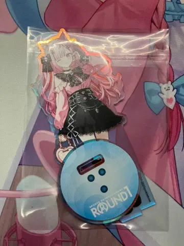 유키 사쿠나 x 라운드 원 아크릴 스탠드