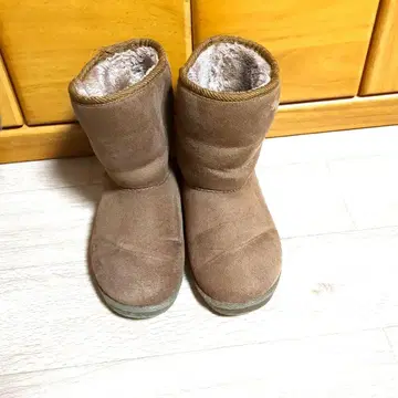 브라운 어그 부츠