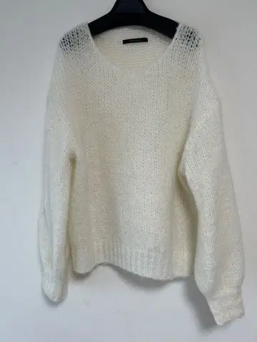 셀렉샵 구매 모헤어 울 뜨개질 복슬복슬 화이트 니트