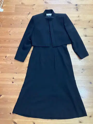 블랙 원피스 수트 (자켓 포함)