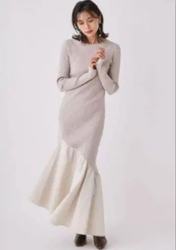 FRAY I.D 비대칭 절개 리브 니트 콤비 원피스