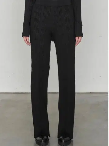 [ 미사용급 ] HYKE 와이드 리브 스웨터 팬츠 블랙 울 사이즈 1