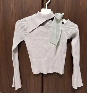 dazzlin 원숄 리본 니트탑