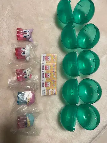 팩맨 산리오 캐릭터즈 캡슐 토이