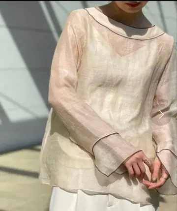 NOBLE 시어 오간자 멜로 블라우스