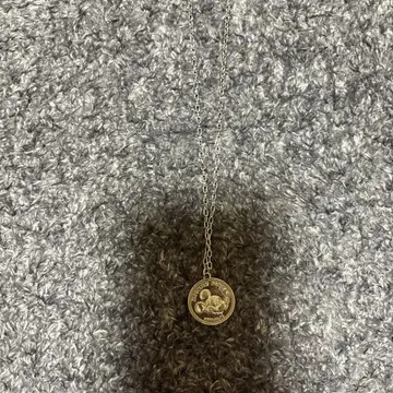 실버 코인형 펜던트 목걸이