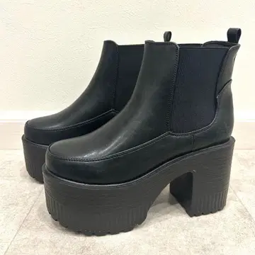 새상품 YOSUKE 통굽 블랙 부츠 사이드 고어 청키힐 LL