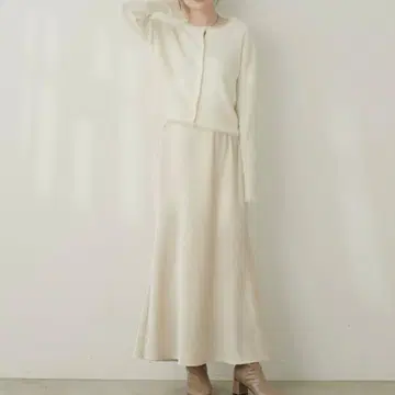 내추럴 꾸뛰르 벨로아 머메이드 스커트