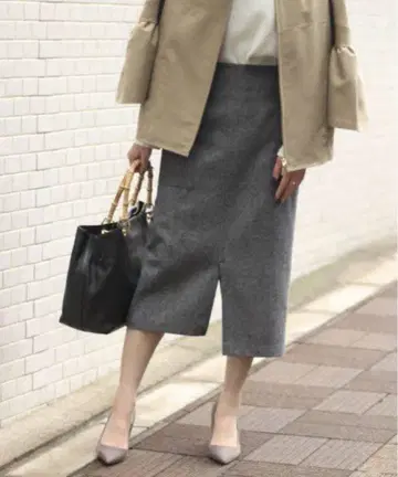 프레임워크 그레이 타이트 스커트 슬릿 포함