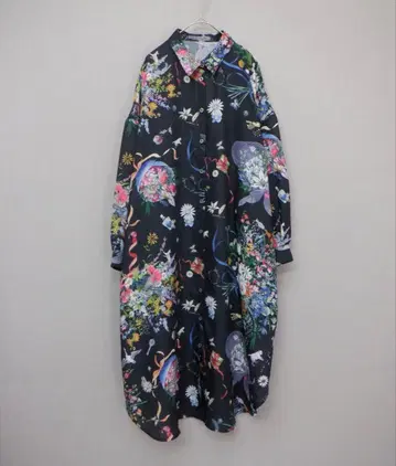 이즈스칼라 553224: 별자리와 꽃다발 패턴 셔츠 원피스