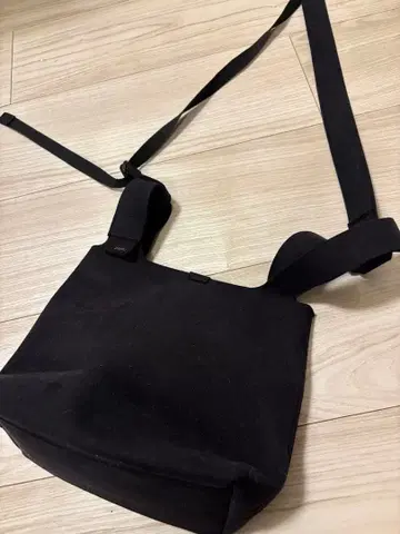 zattu 숄더백 블랙