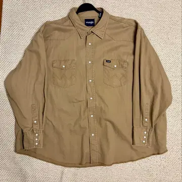 Wrangler 베이지 트윌 페이드 긴팔 셔츠
