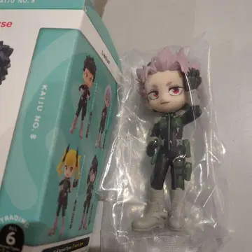 괴수8호 나루미 겐 팔버스 피규어