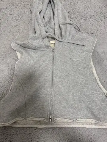 그레이 후드 부착 후드티와 팬츠 세트