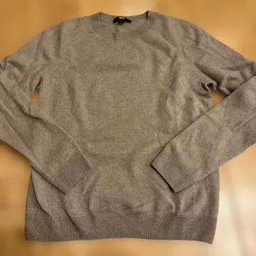 새상품급 UNIQLO 그레이 캐시미어 니트 M 100% 베이지