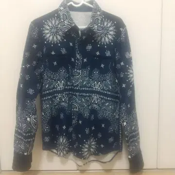 Tmt Big Holiday 반다나 패턴 긴팔 셔츠