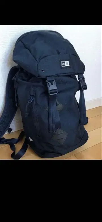 NEWERA 백팩 28L