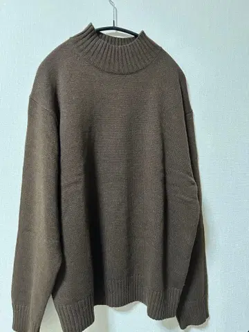 UNIQLO 브라운 로우 게이지 하이넥 스웨터 M 남녀 공용