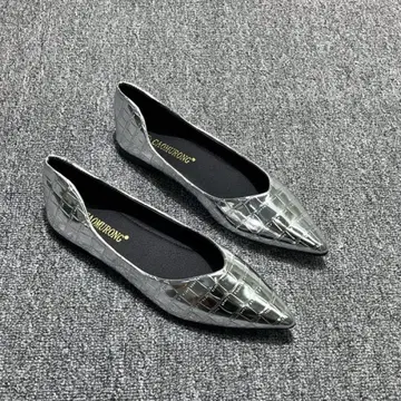 실버 크로커다일 패턴 스틸레토 플랫슈즈