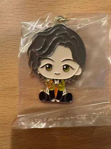 Mrs. GREEN APPLE 1번 복권 F상 메탈 참 (후지사와 료카)