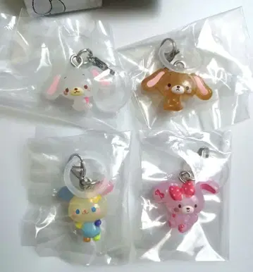 산리오 윳토메지루시 액세서리 x 4