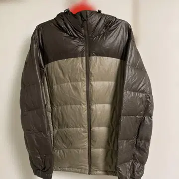 다운 자켓 후드 부착 다크 브라운/베이지