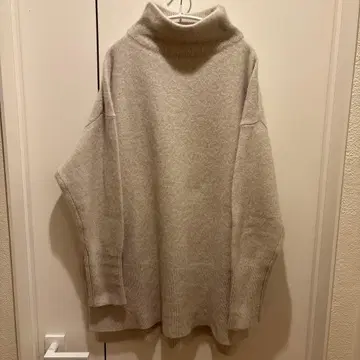 AER 오버 사이즈 터틀넥 스웨터