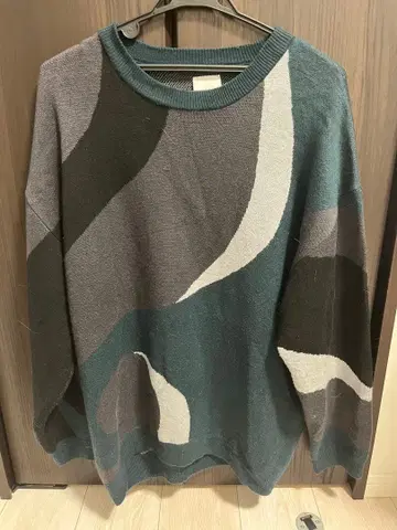 Lui's 추상 패턴 오버 사이즈 니트