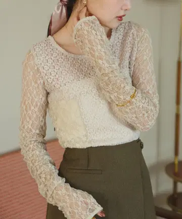 hinari 절개 레이스 상의 그레이쉬 베이지