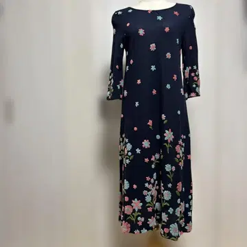 새상품급 꽃무늬 네이비 7부 소매 면 니트 원피스 일본제 40