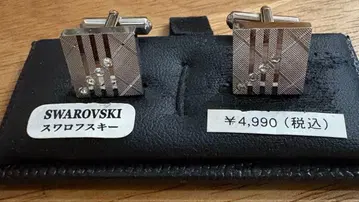 SWAROVSKI 스트라이프 커프스 거의 미사용