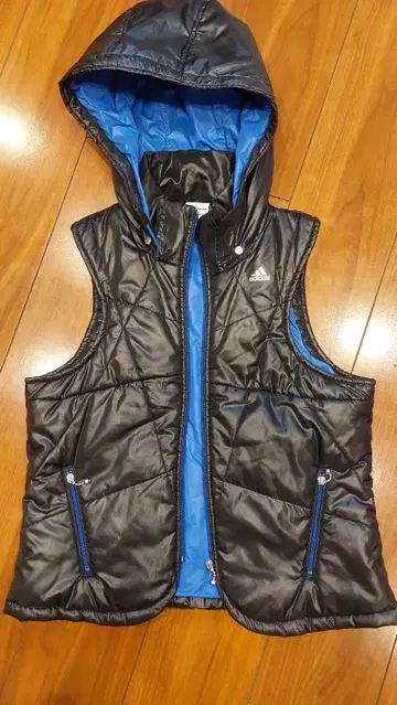 아디다스 다운 베스트 L 사이즈