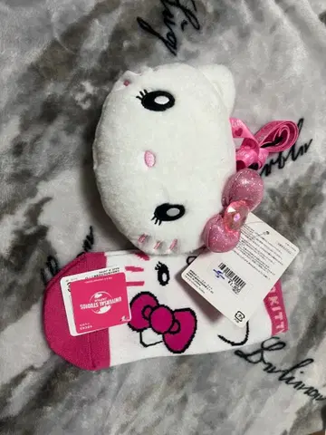 헬로키티 봉제 인형과 삭스 세트 USJ