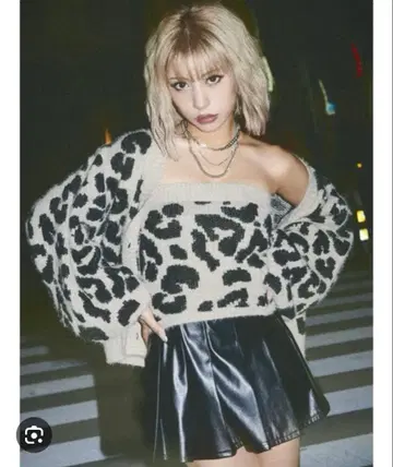 새상품급 EGOIST 레오파드 무늬 샤기 니트 가디건 베어탑 세트