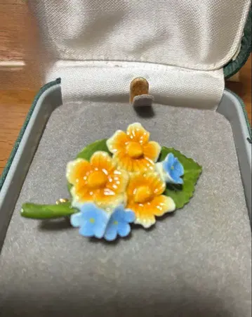 Hammersley 본 차이나 꽃 브로치 앤티크
