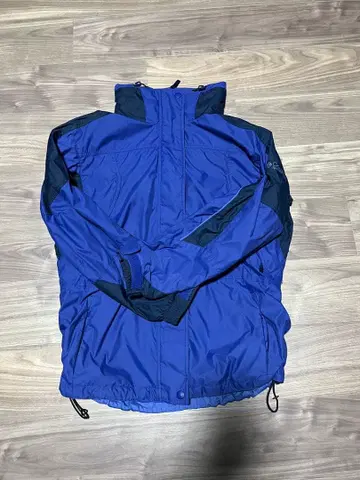 보라색 나일론 자켓 긴팔