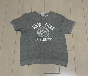 반팔, 그레이 트레이닝복