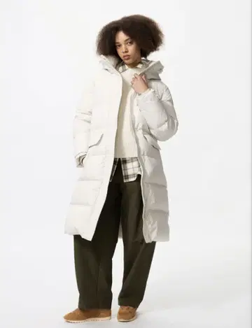 유니클로 울트라 웜 다운 코트 화이트 M