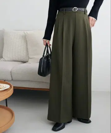 택 포함 미사용 새상품 욕심쟁이 2턱 와이드 팬츠 카키 ML 사이즈